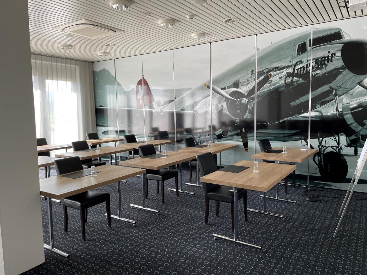 Airporthotel เกรนเคน ภายนอก รูปภาพ