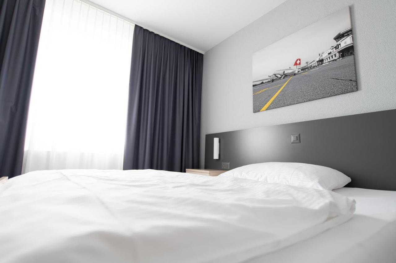 Airporthotel เกรนเคน ภายนอก รูปภาพ